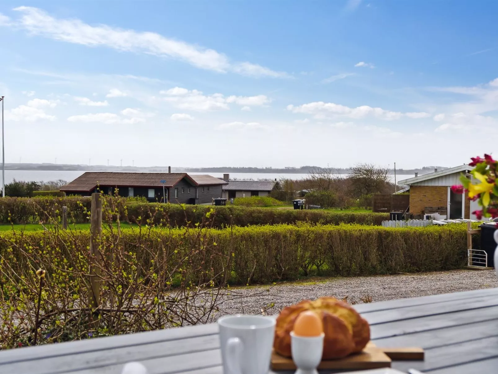 "Aletha" - 300m to the fjord-Buiten