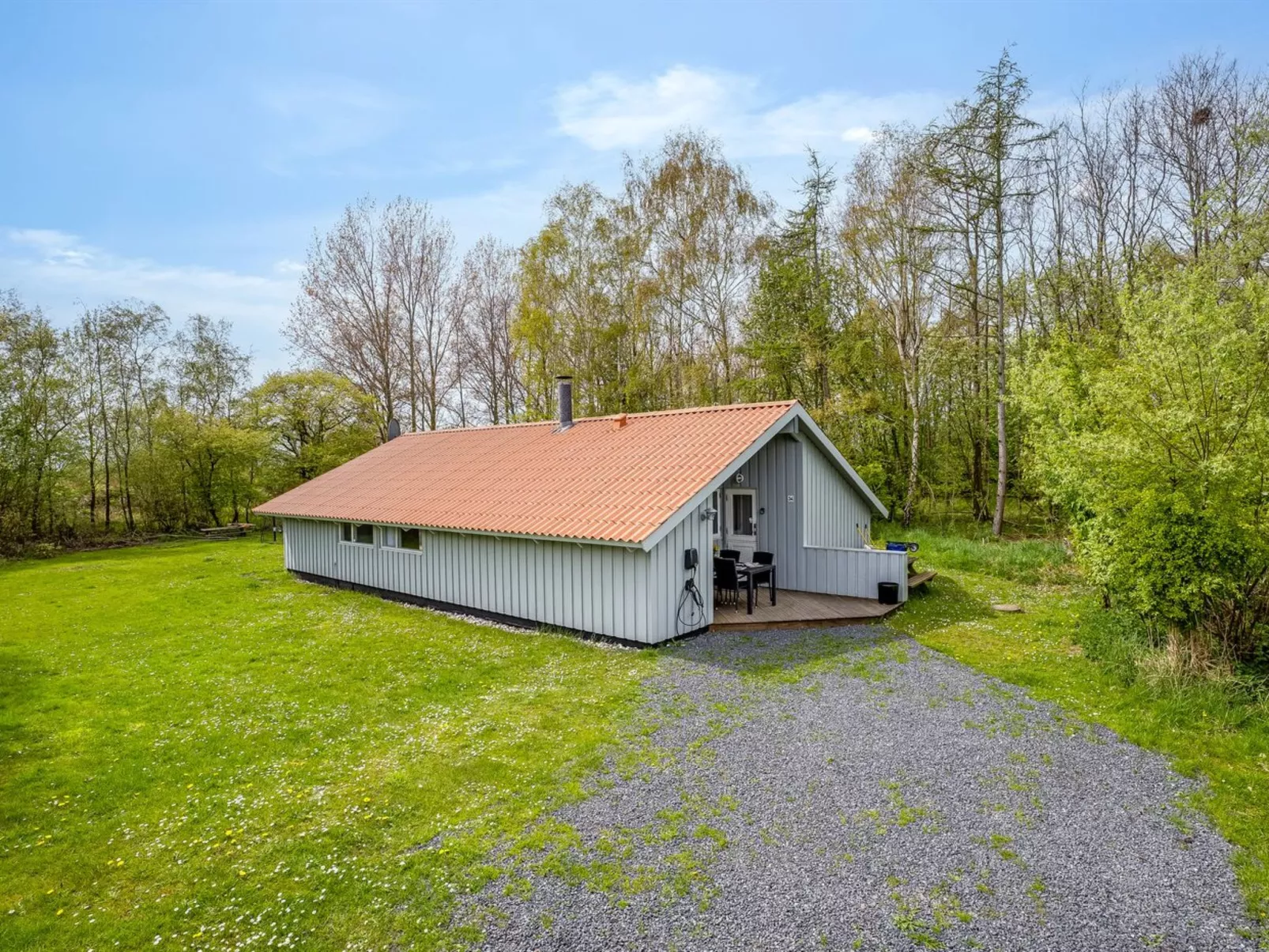 "Bjart" - 1.5km from the sea-Buiten