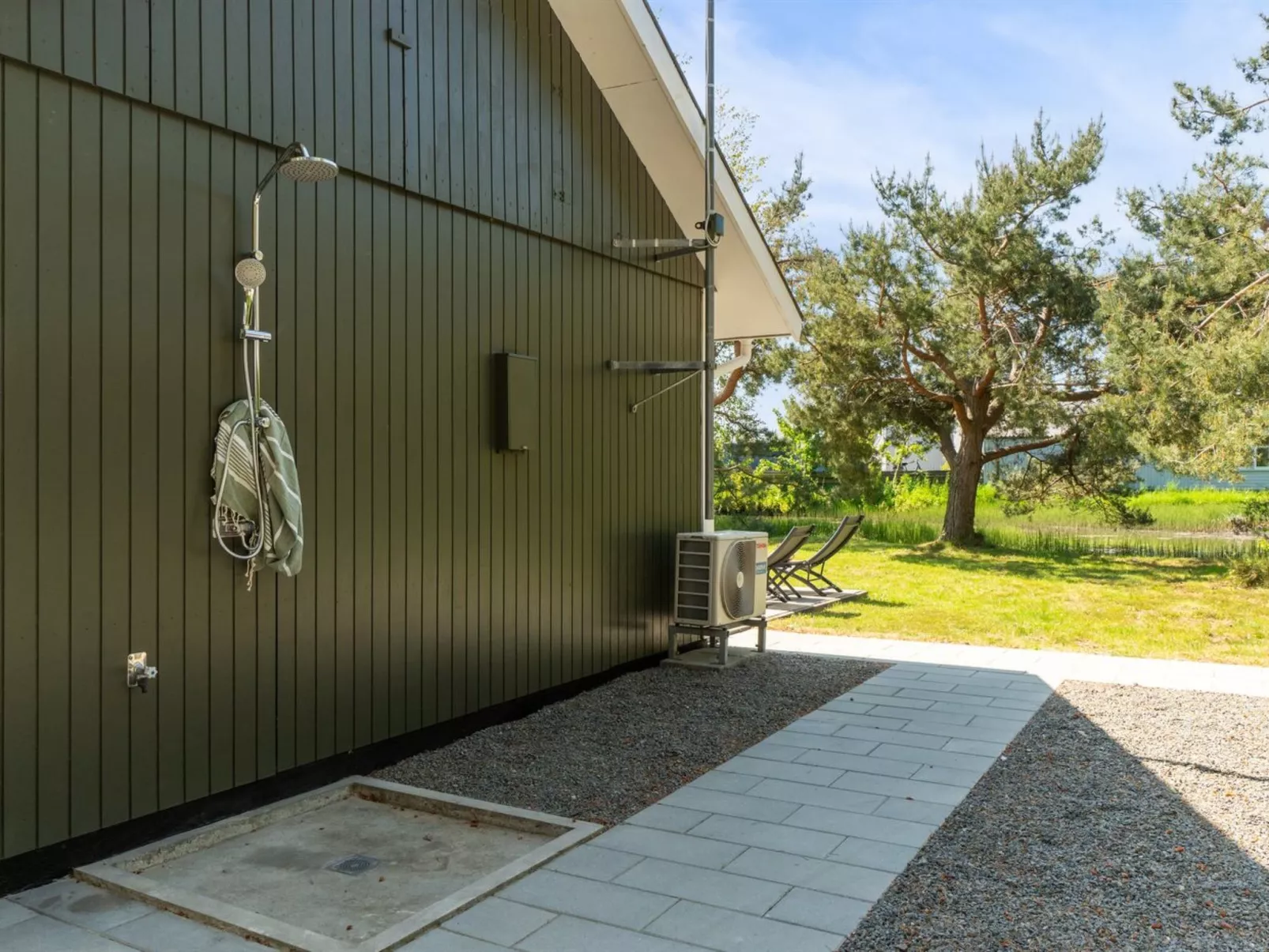 "Smilla" - 300m from the sea-Buiten