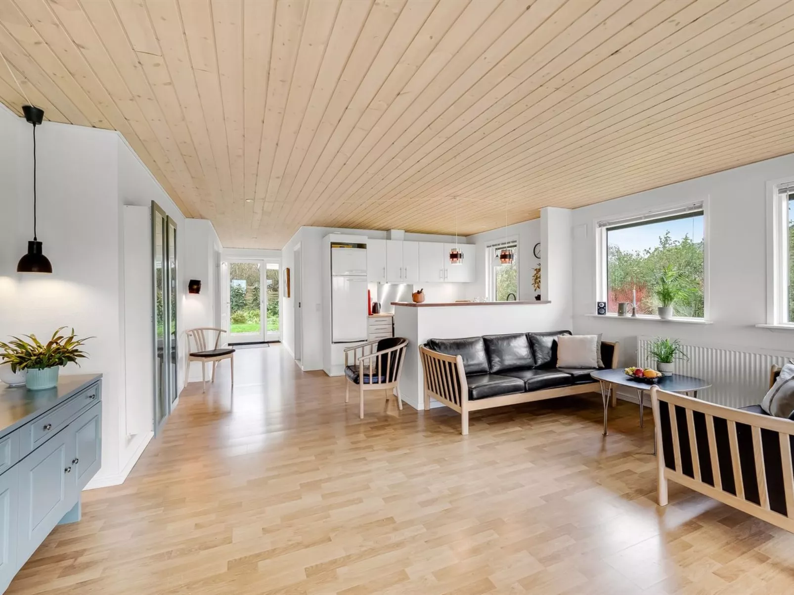 "Ensio" - 300m to the fjord-Binnen