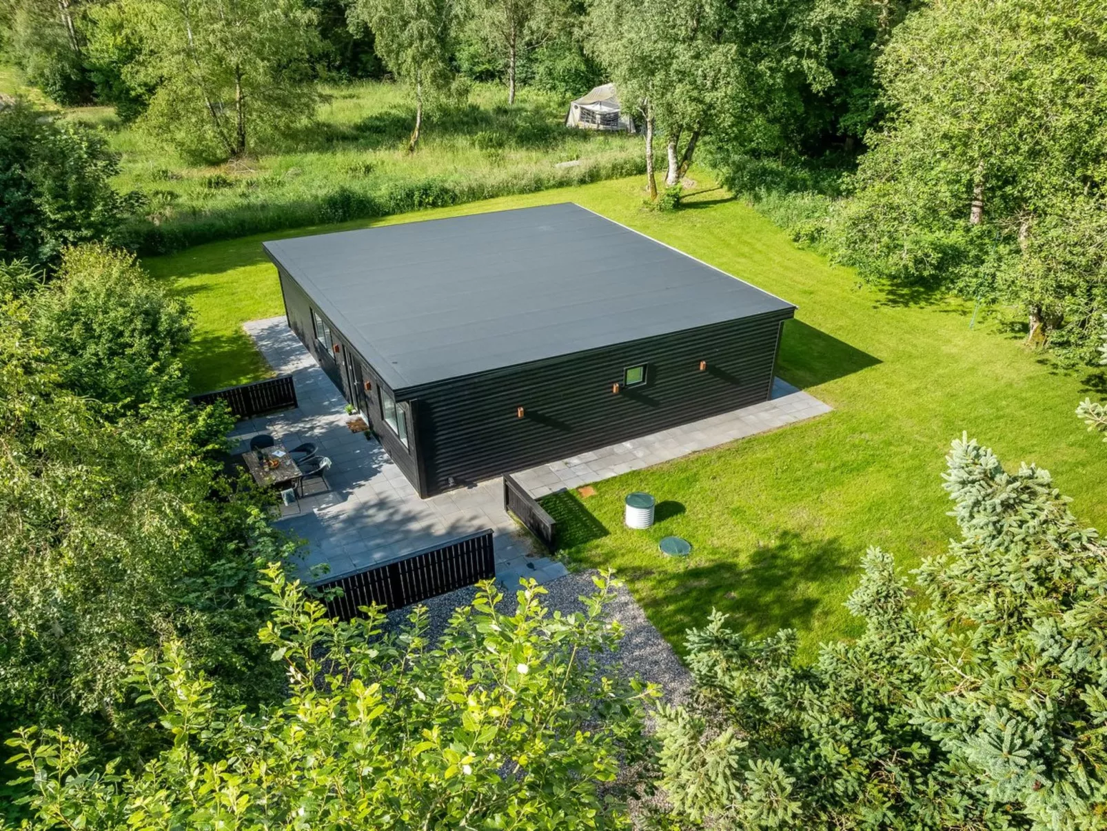 "Scalli" - 1.5km to the fjord-Buiten