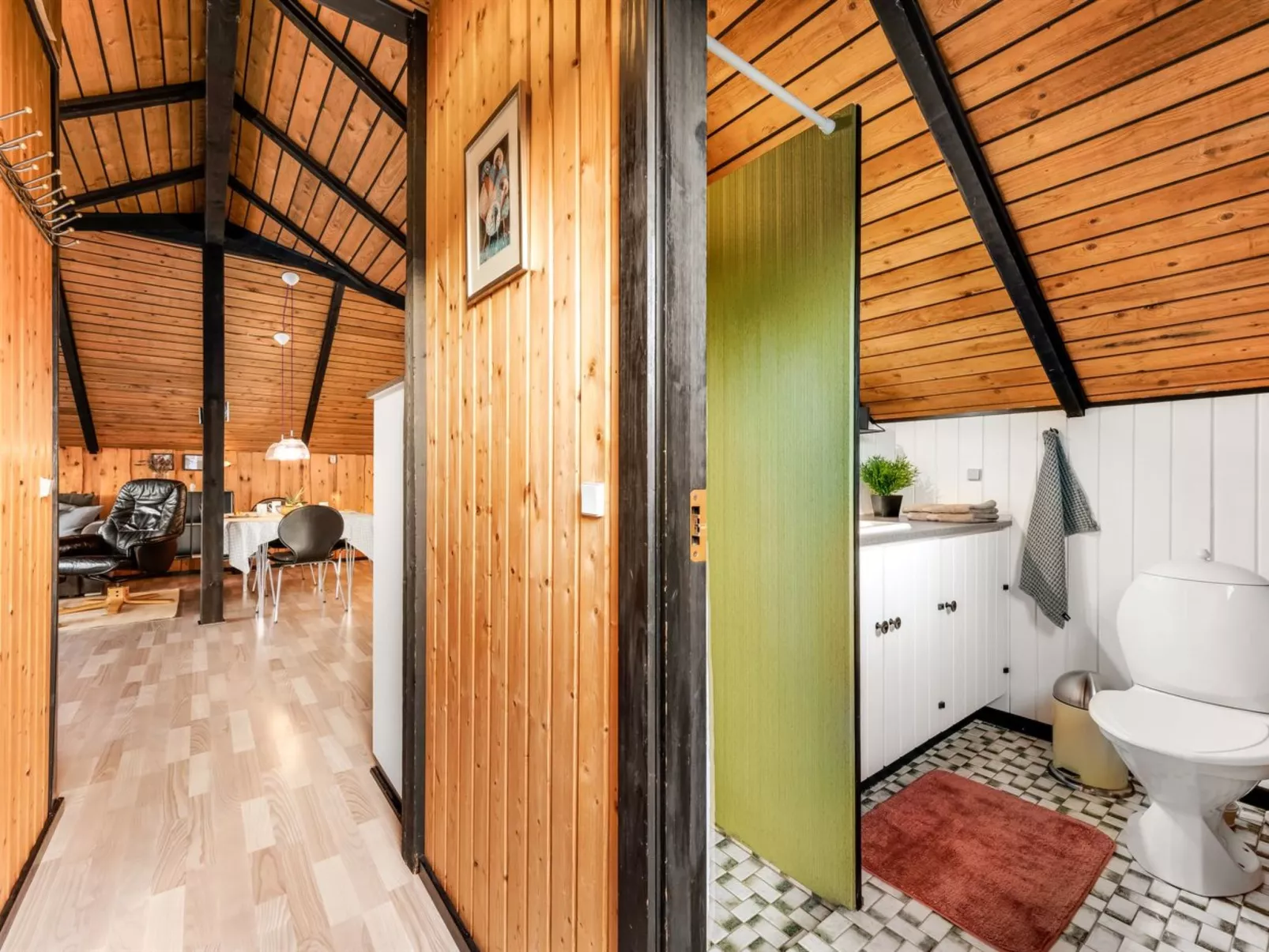 "Tjana" - 6km from the sea-Binnen