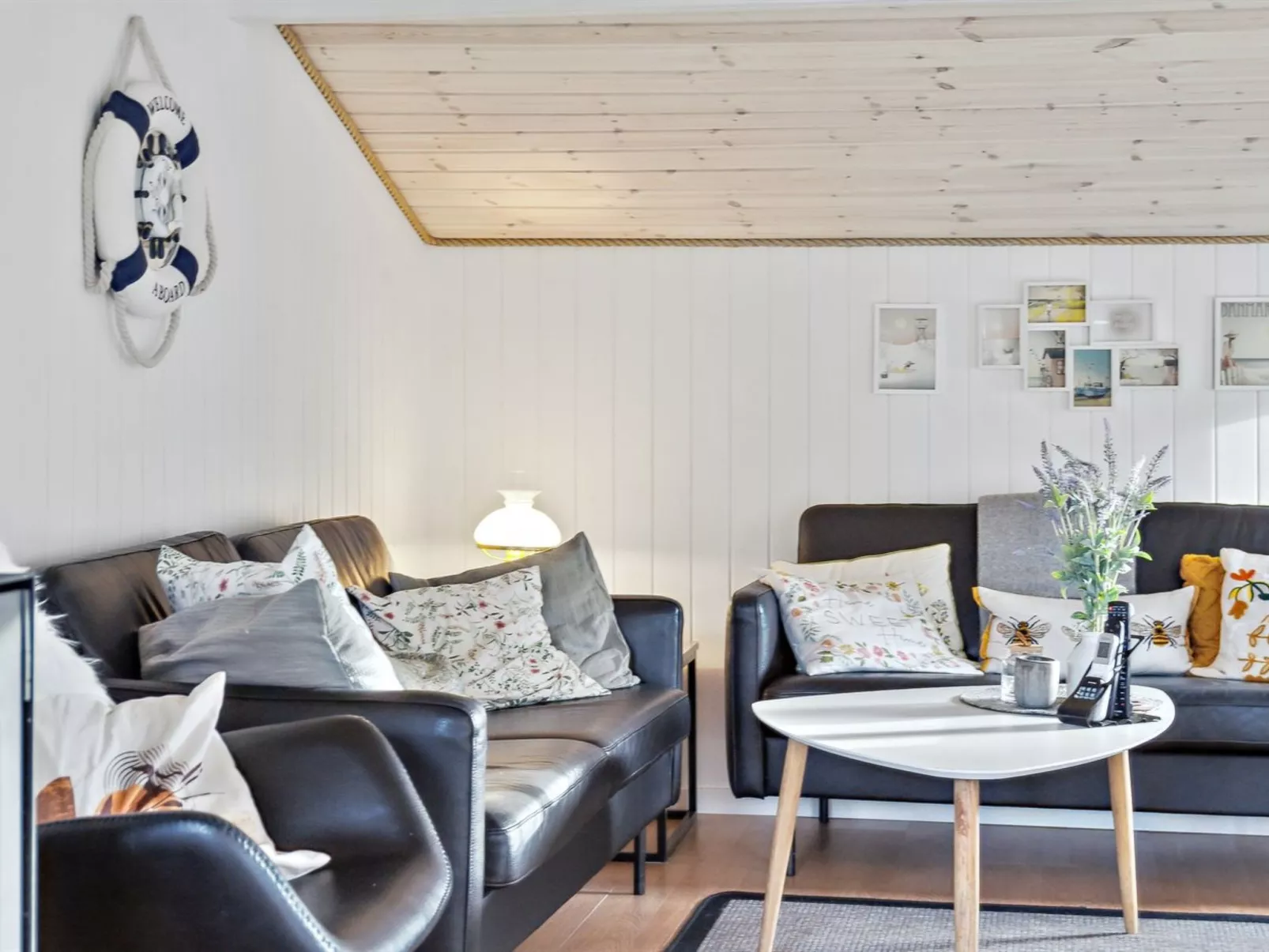 "Antonella" - 400m from the sea-Binnen