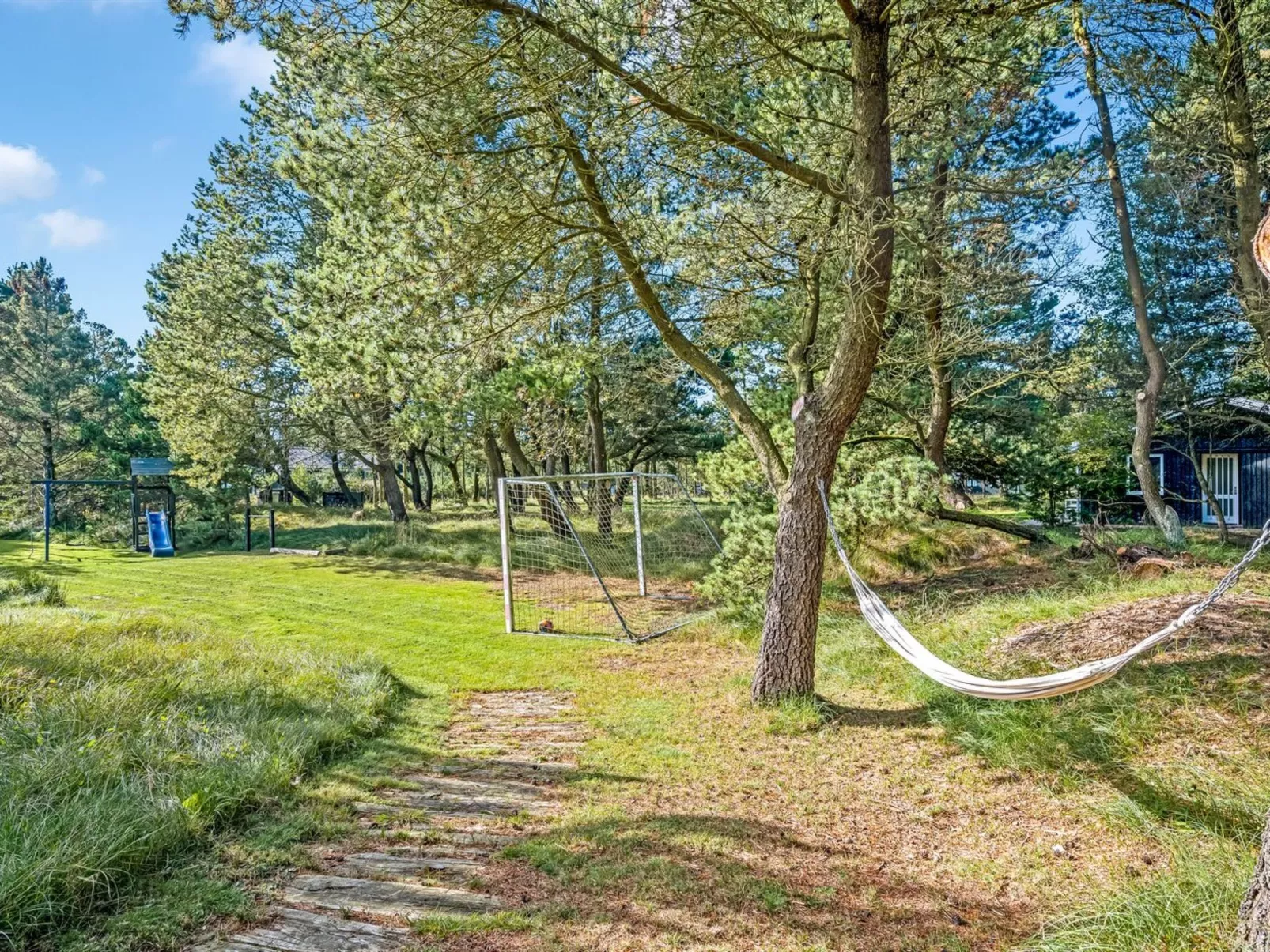 "Eirik" - 2.5km from the sea-Buiten