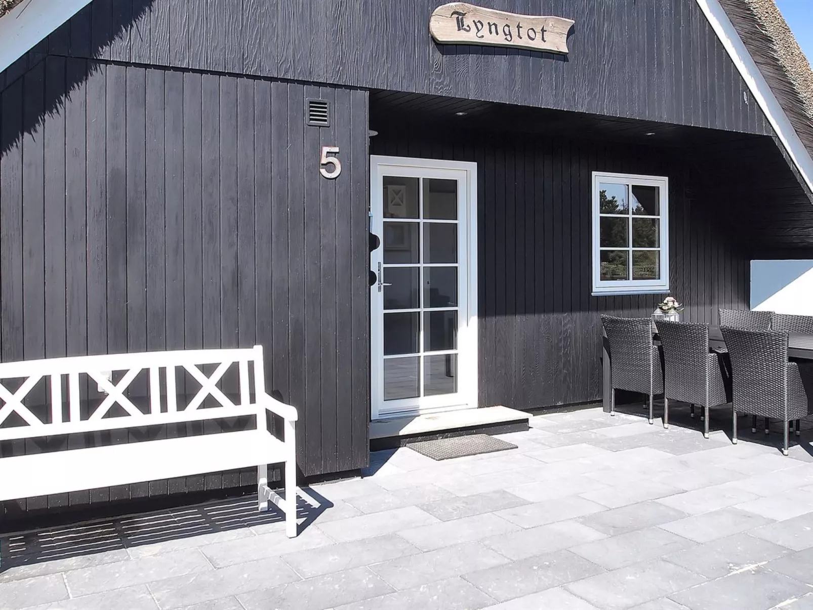 "Rasmina" - 1.2km from the sea-Buiten