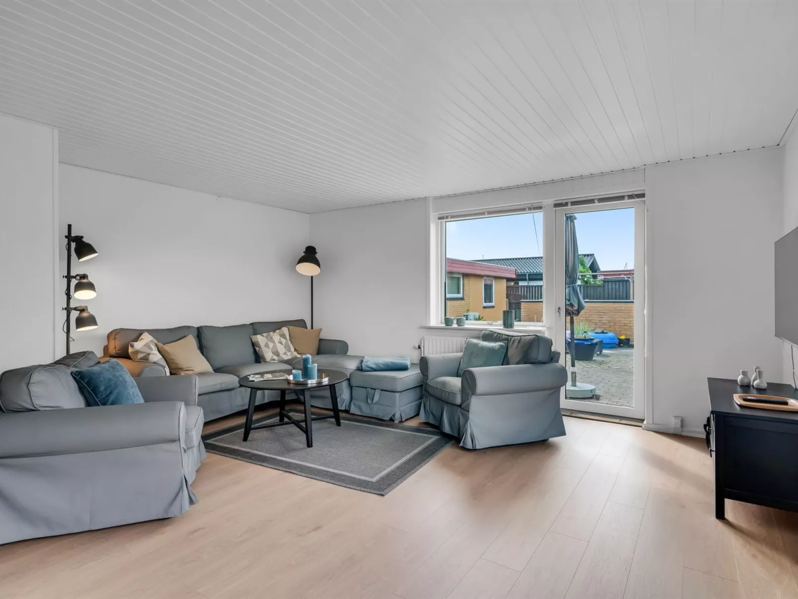 "Elika" - 1.5km from the sea-Binnen