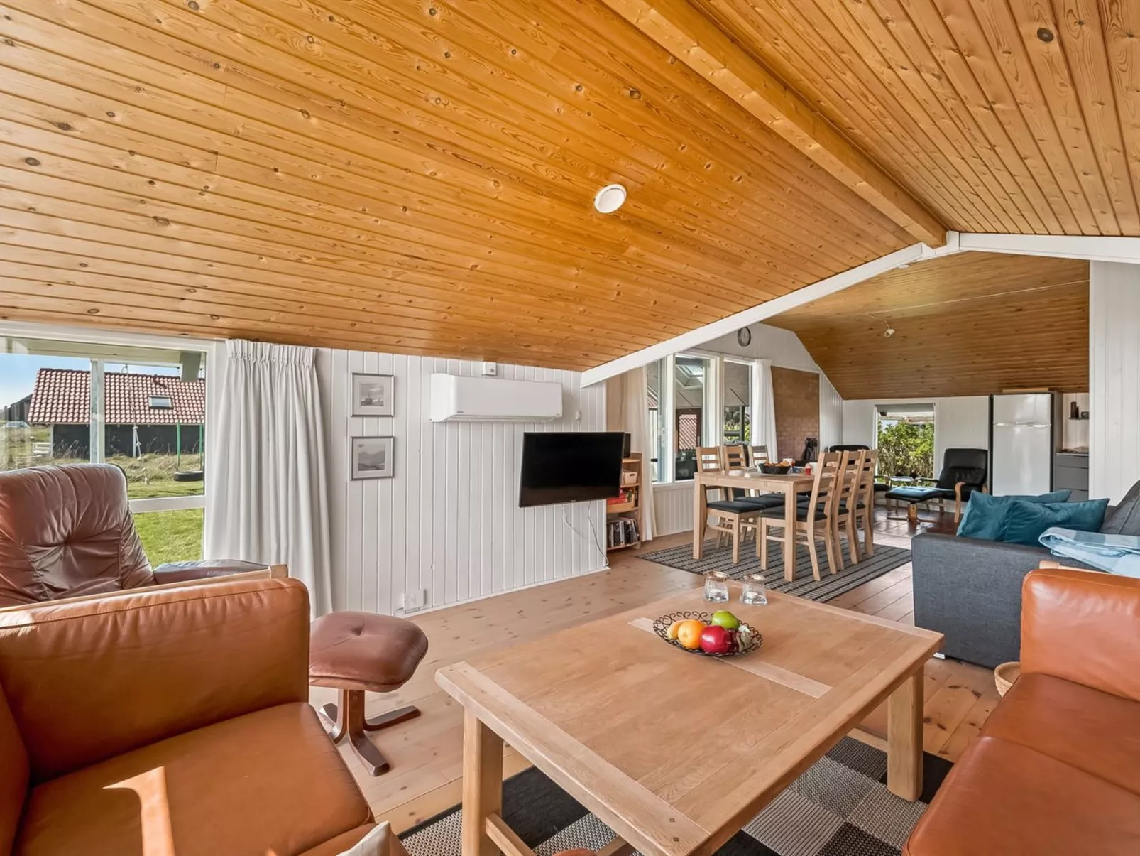 "Emppu" - 250m from the sea-Binnen