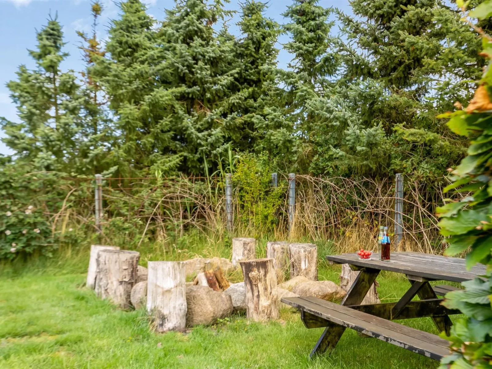 "Lari" - 600m from the sea-Buiten