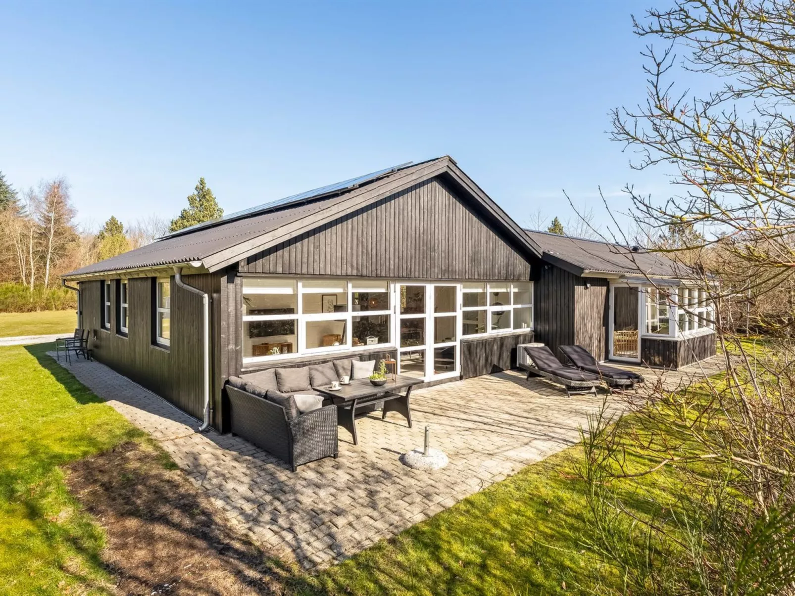 "Karmen" - 250m to the fjord-Buiten