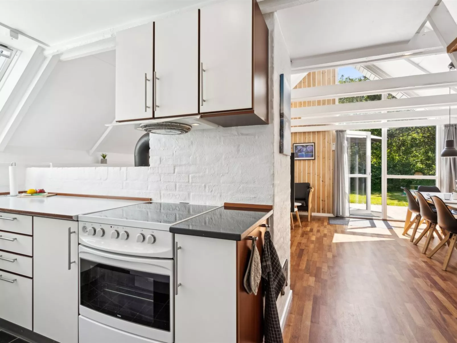 "Ardan" - 450m from the sea-Binnen