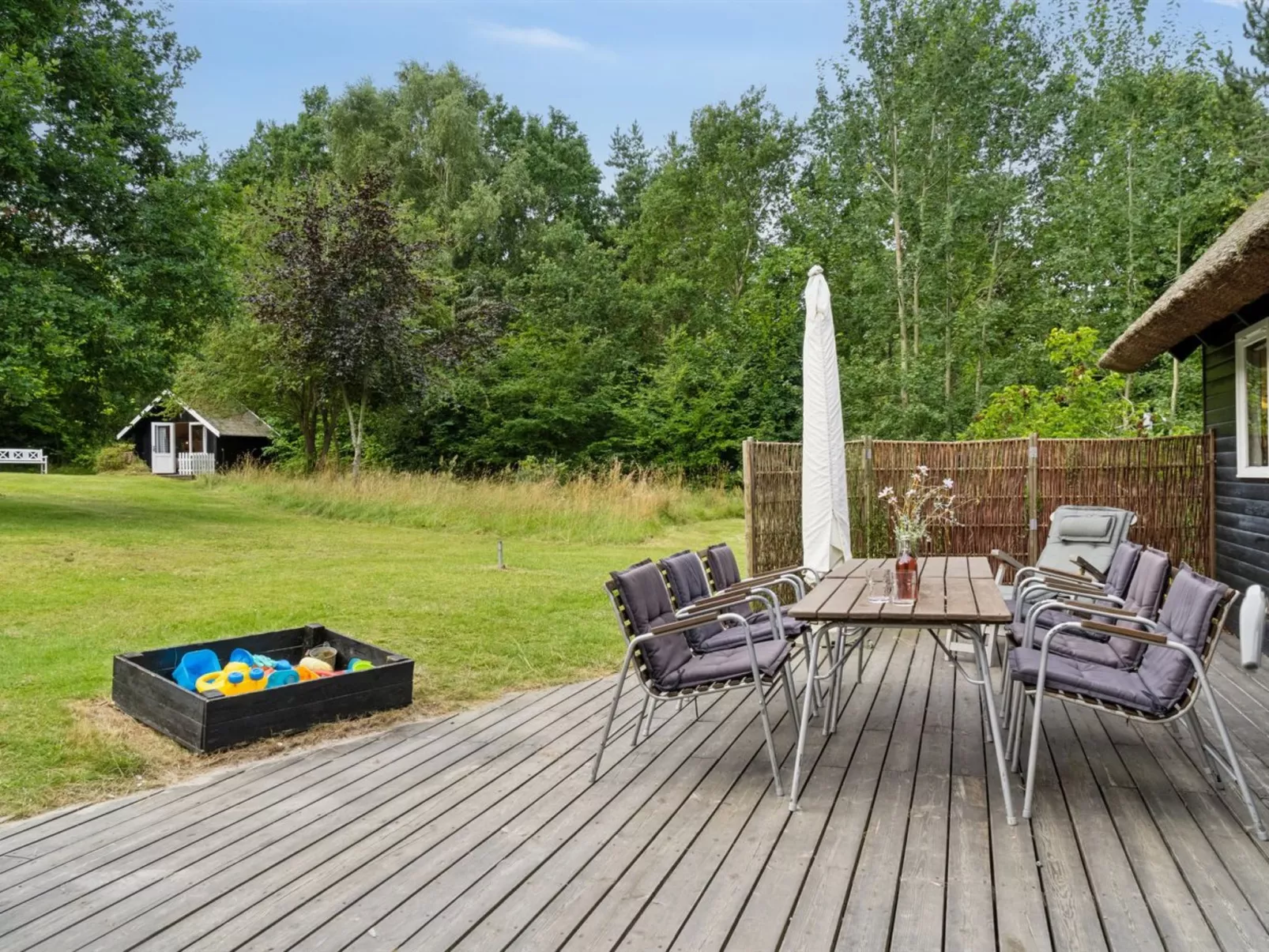 "Emeli" - 100m from the sea-Buiten