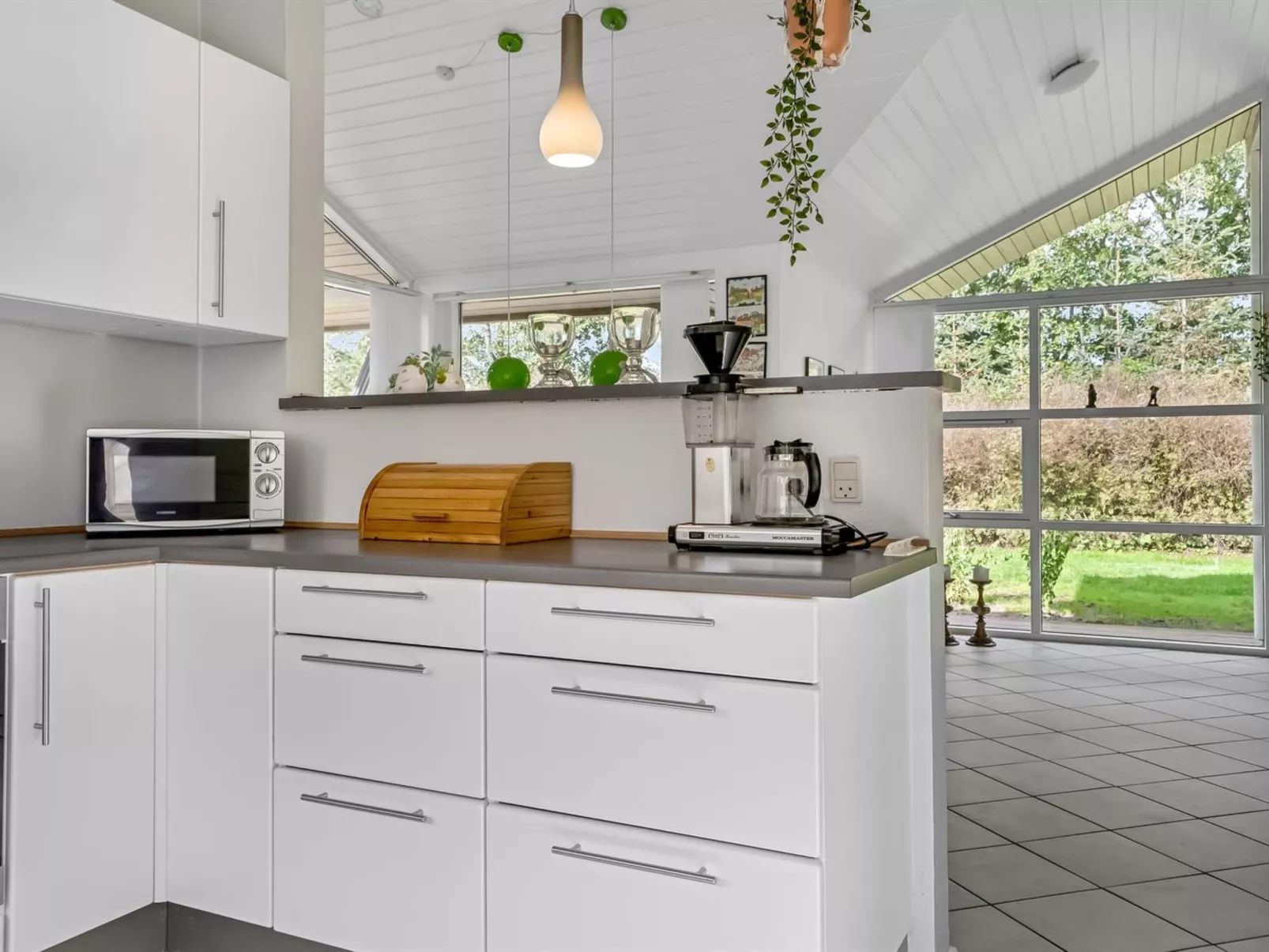 "Neli" - 850m to the fjord-Binnen