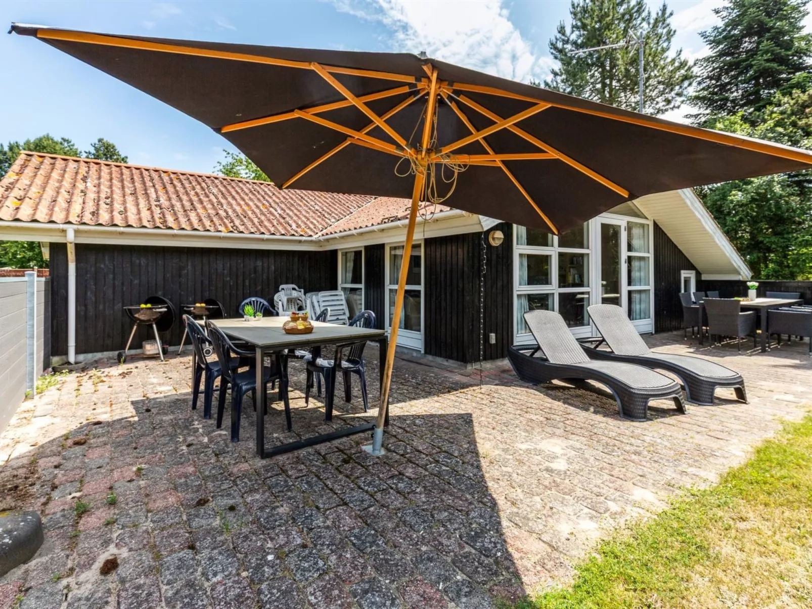 "Ayna" - 50m from the sea-Buiten