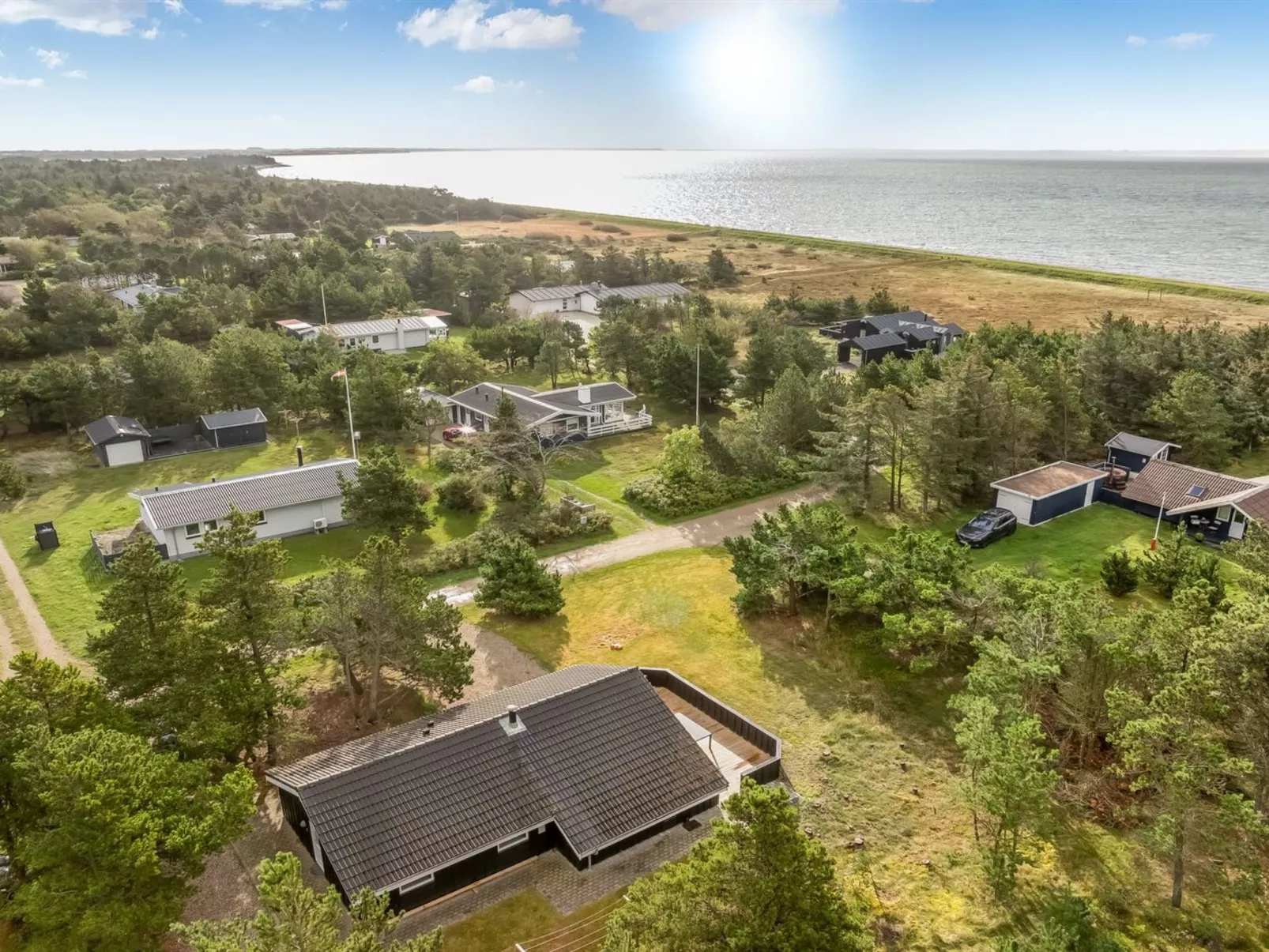 "Skrollan" - 200m to the fjord-Buiten