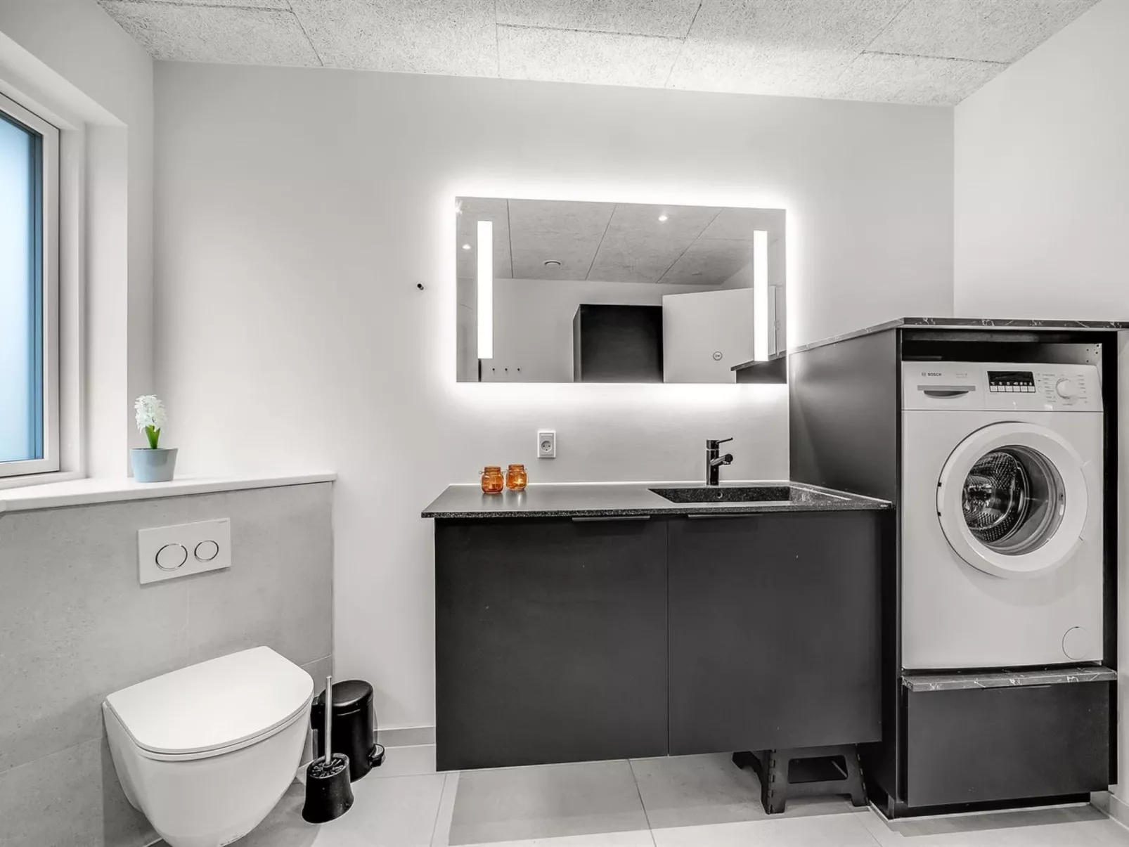 "Elisaveta" - 400m to the fjord-Binnen