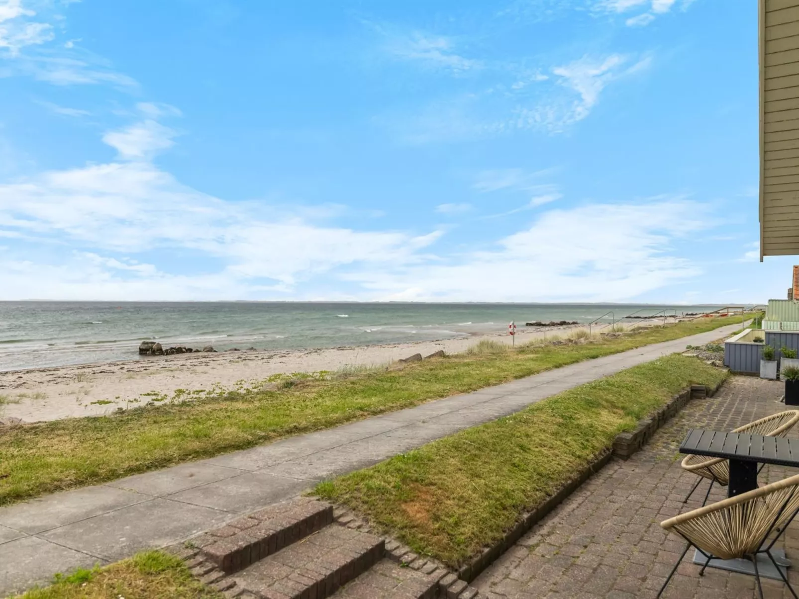 "Aswith" - 5m from the sea-Buiten