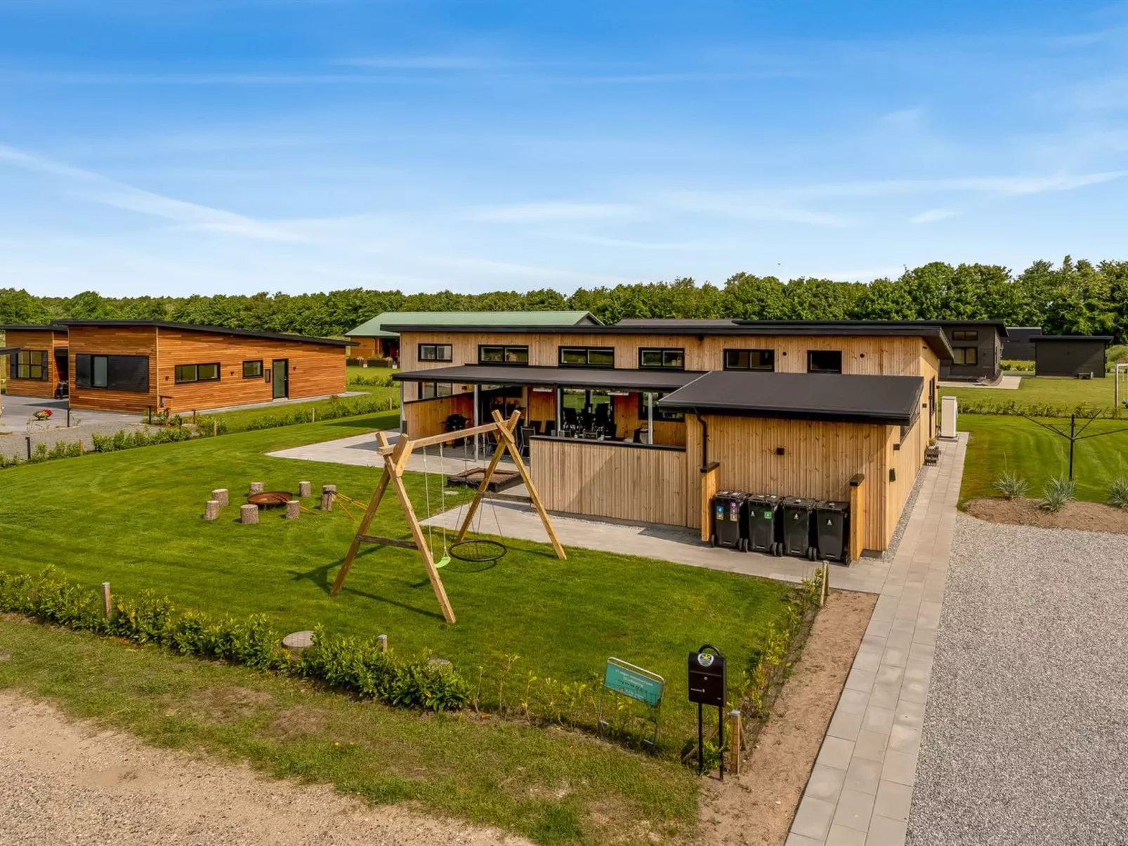 "Elevus" -  from the sea-Buiten