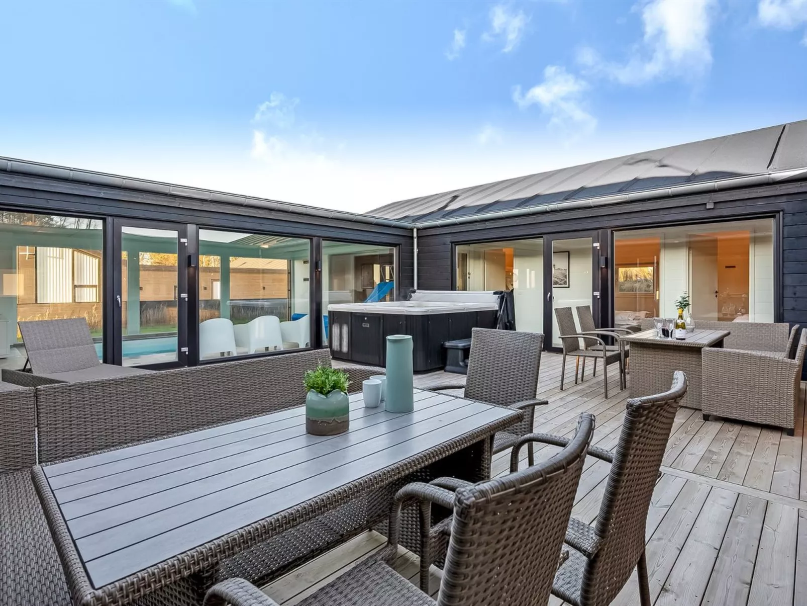 "Hana" - 800m from the sea-Buiten