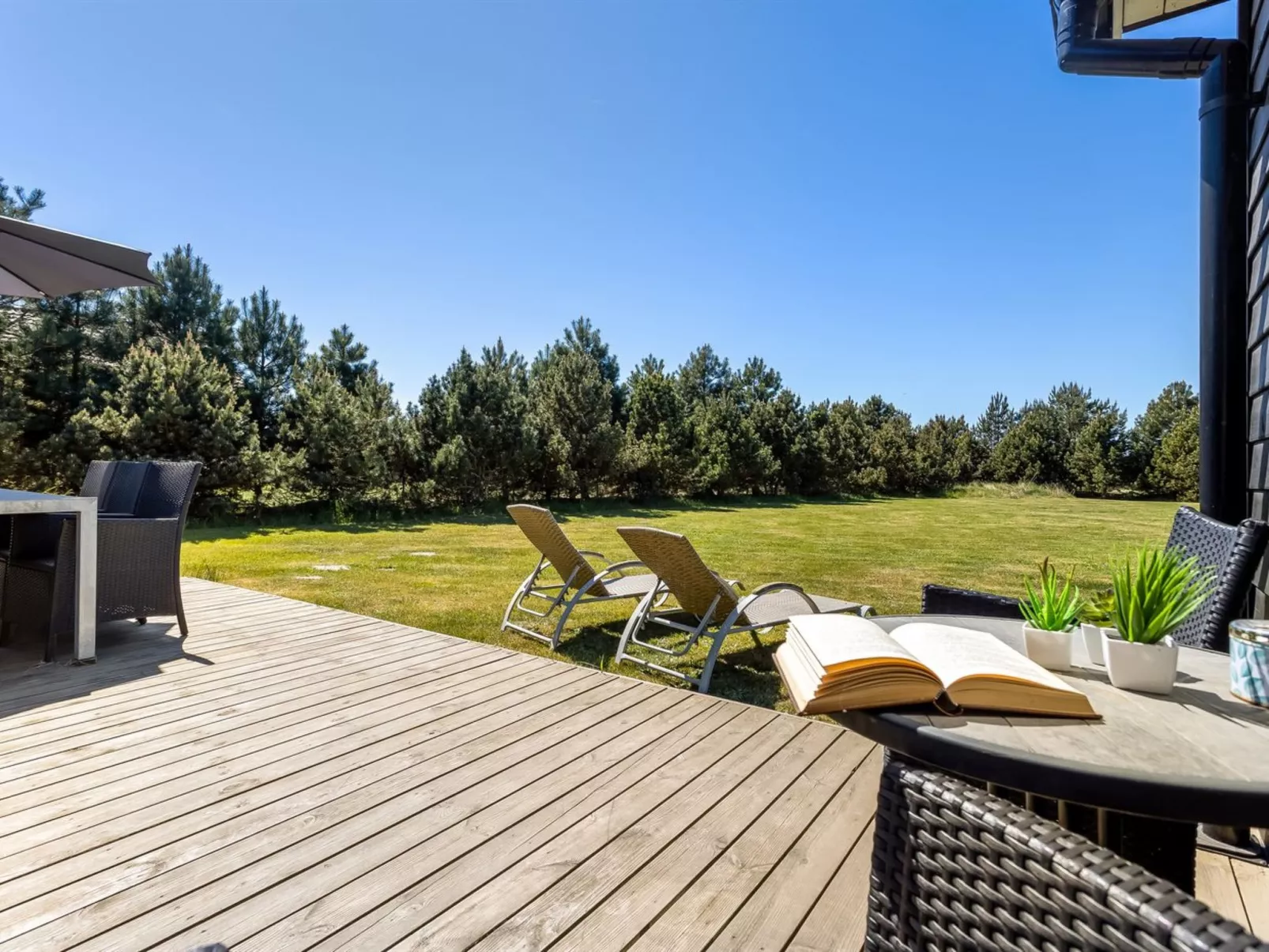 "Danika" - 1.5km from the sea-Buiten