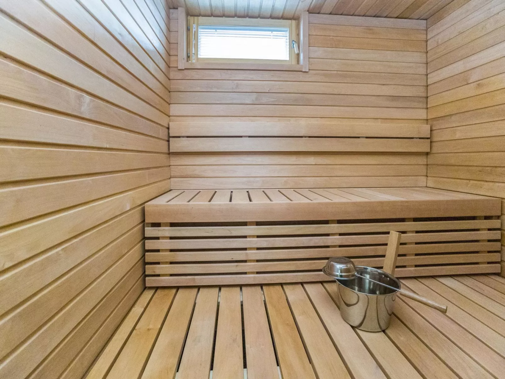 Levistar vi as. 6108-Binnen