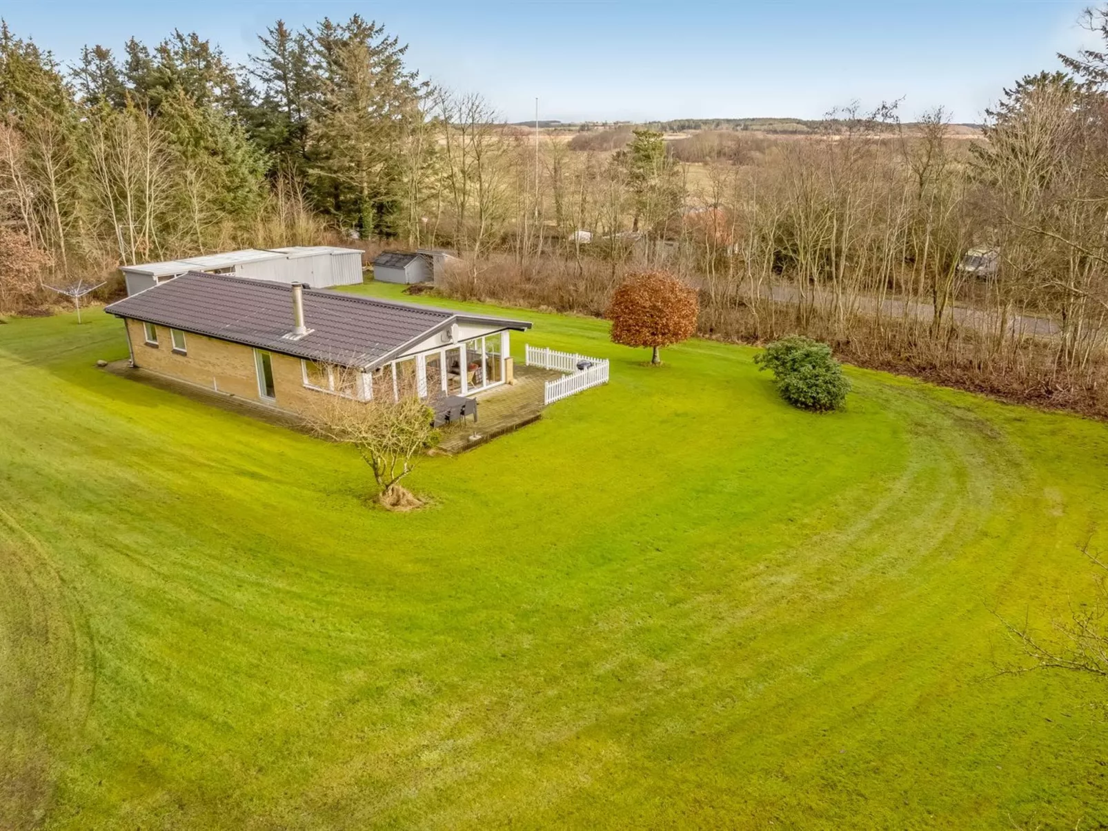 "Marika" - 400m to the fjord-Buiten