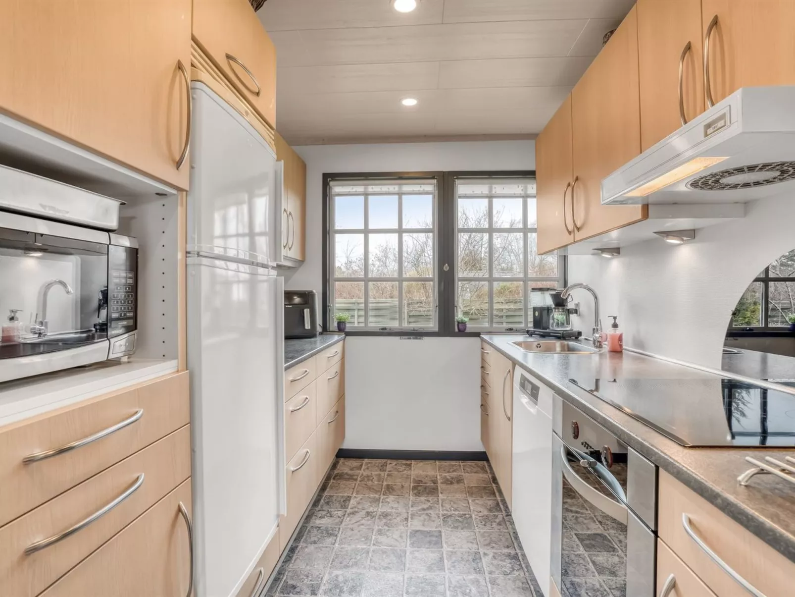 "Thorir" - 500m from the sea-Binnen