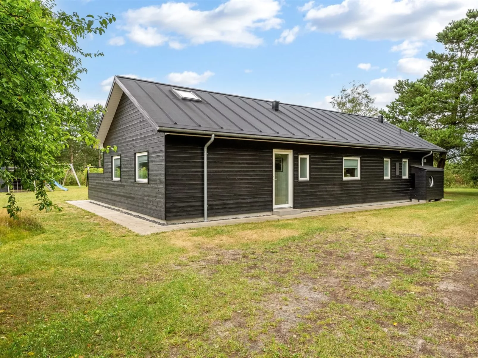 "Sunna" - 1.2km from the sea-Buiten