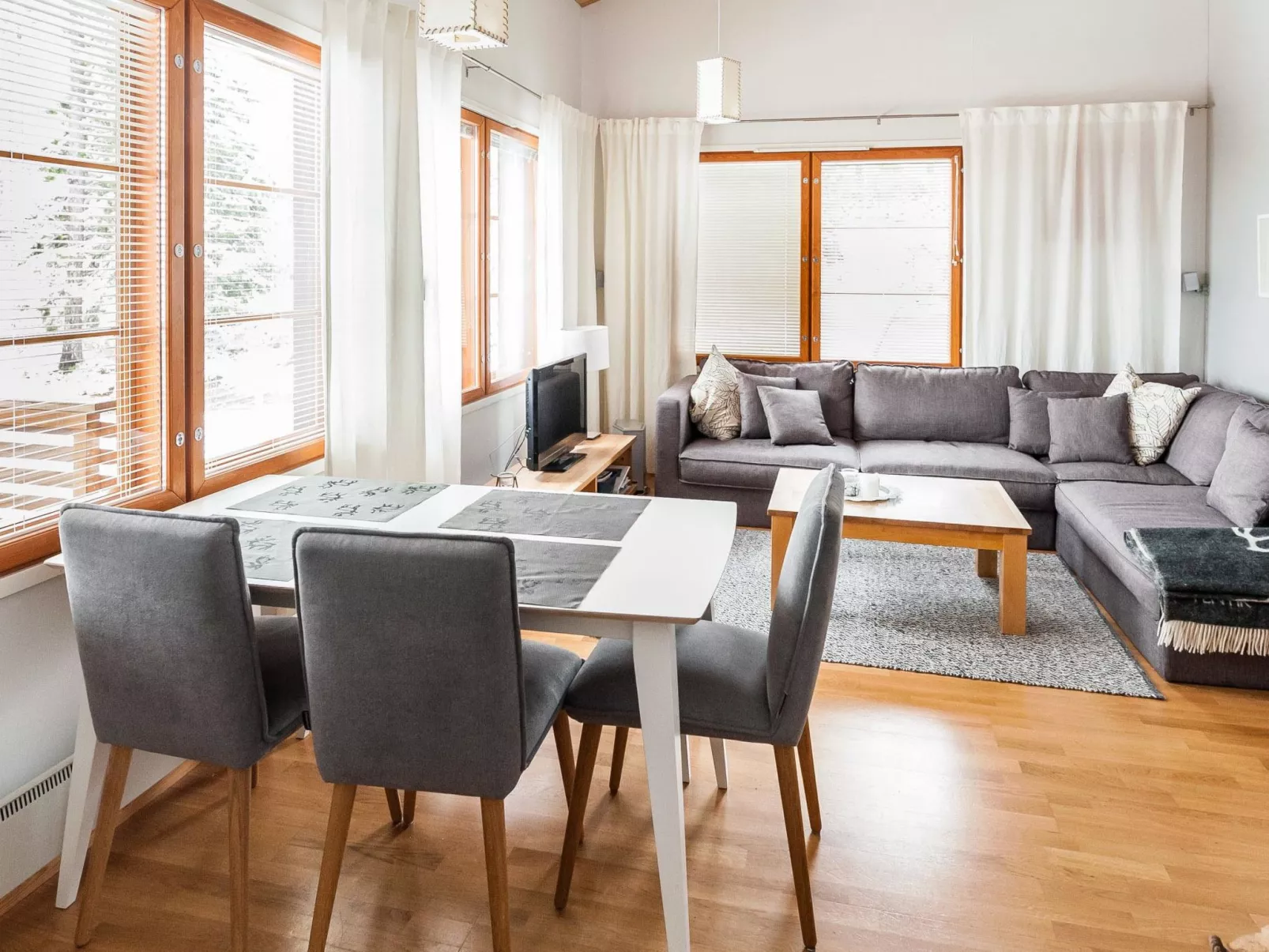 Karhunvartijan tupa a6-Binnen