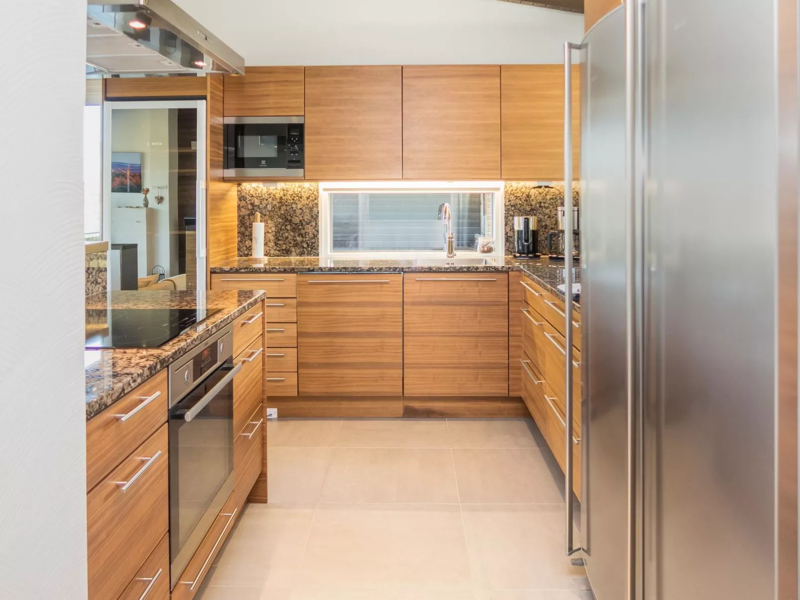 Holy lake chalet b-Binnen