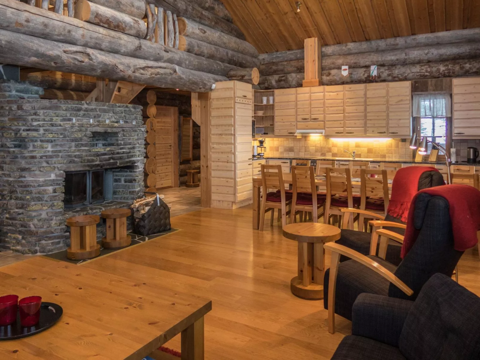 Voimapolku 4 a-Binnen