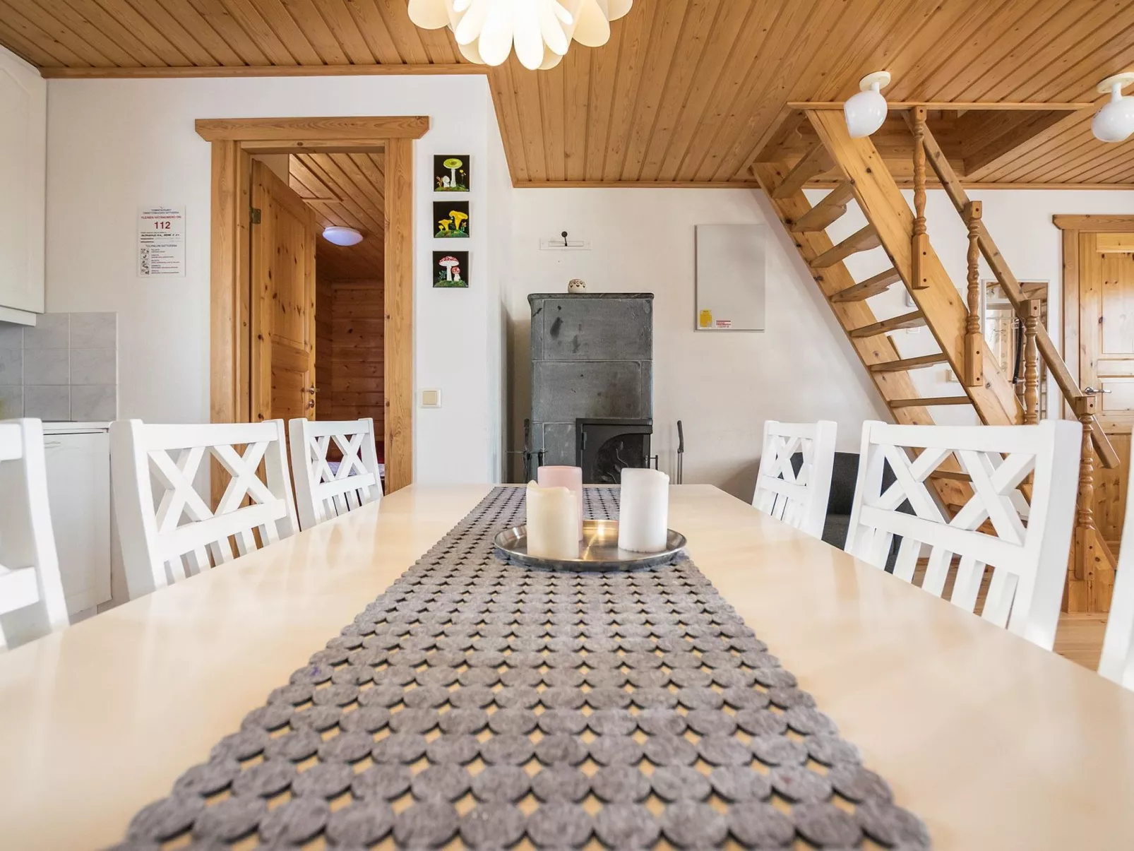 Aurinkoalppi 12a paritalon yläkerta-Binnen