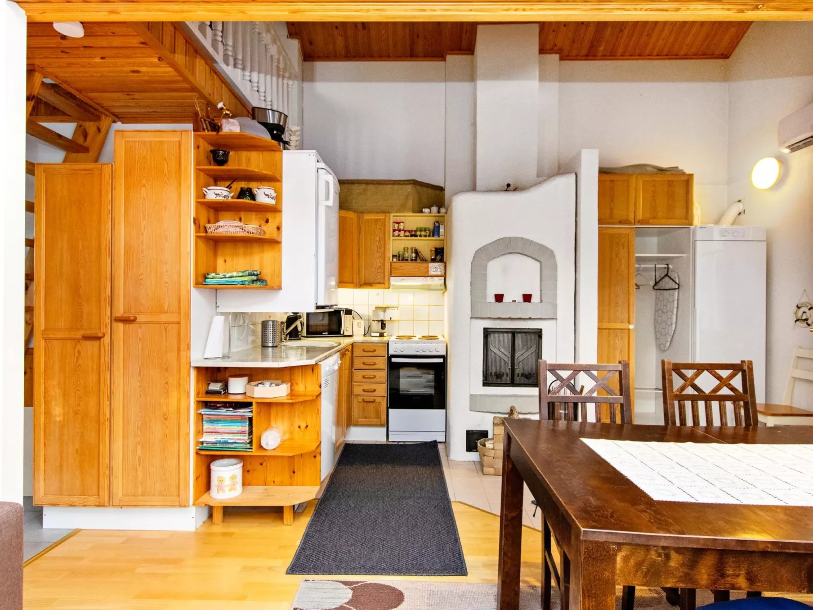 Hallantytär a1 paritalo-Binnen