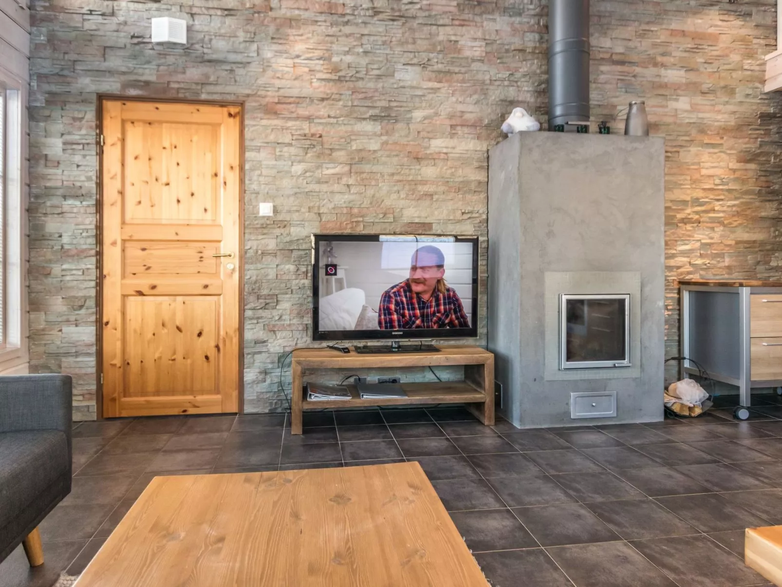 Aurinko-saaga 6 paritalo-Binnen