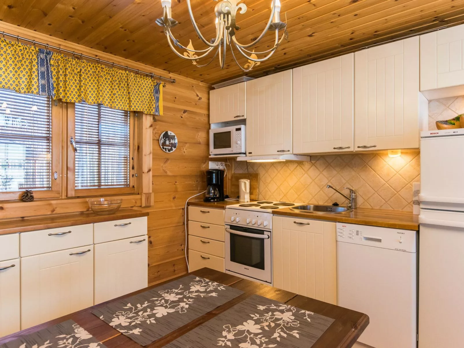 Puolen hehtaarin metsä-Binnen