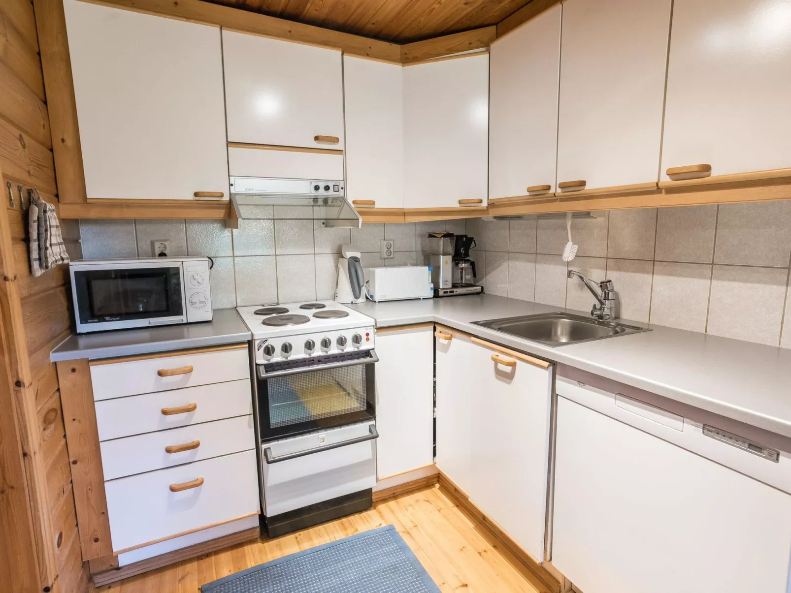 Uolevintie 39a-Binnen