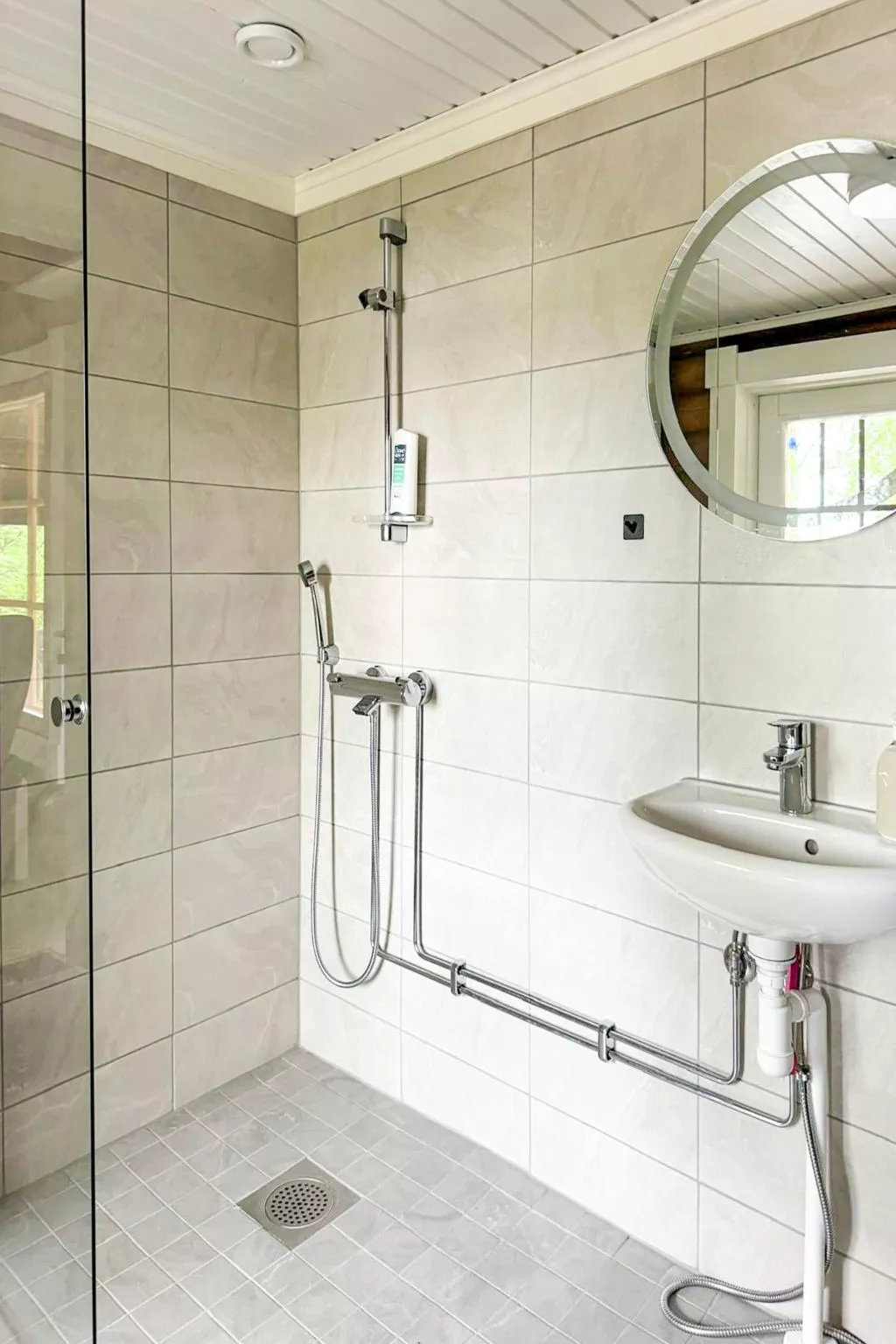 Metsä-pihlaja-Binnen