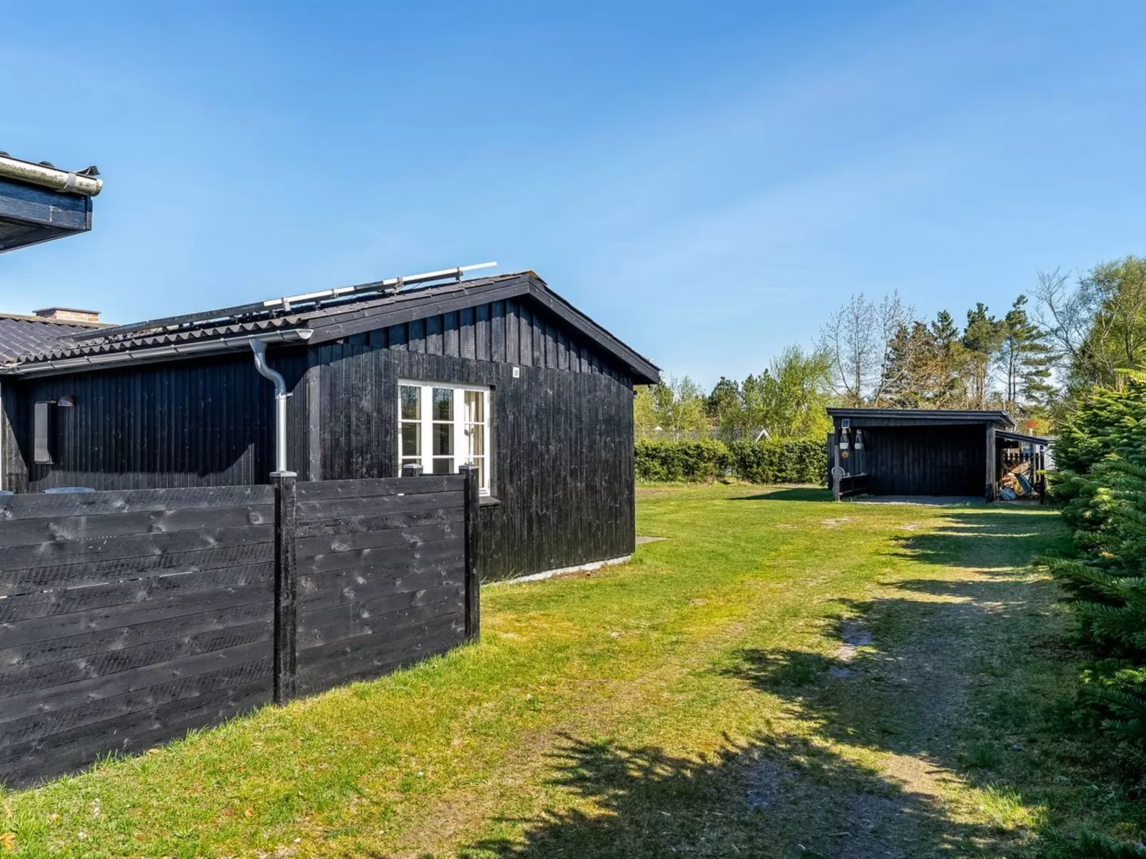 "Yaris" -  from the sea-Buiten