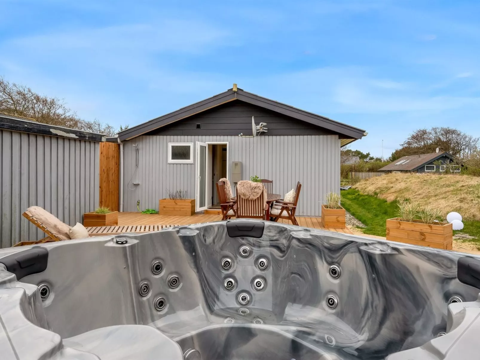 "Heike" - 700m to the fjord-Binnen