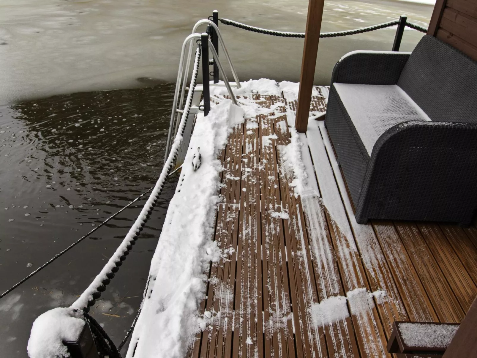 Sauna boat haikara-Binnen