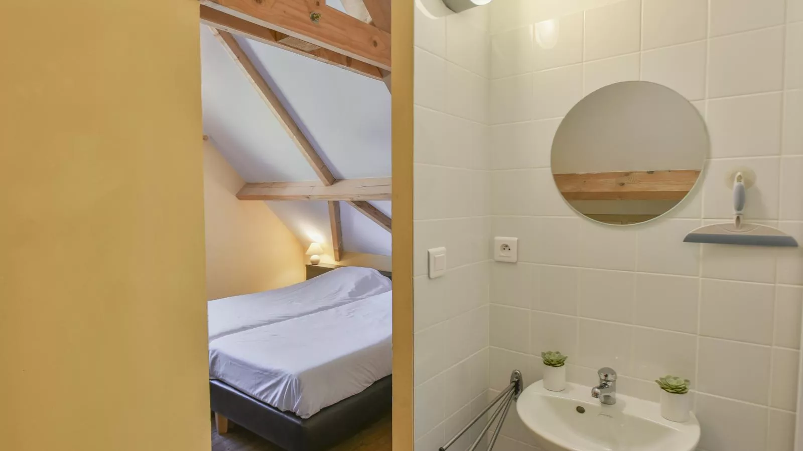 Lac Bleu Nr 38-Badkamer