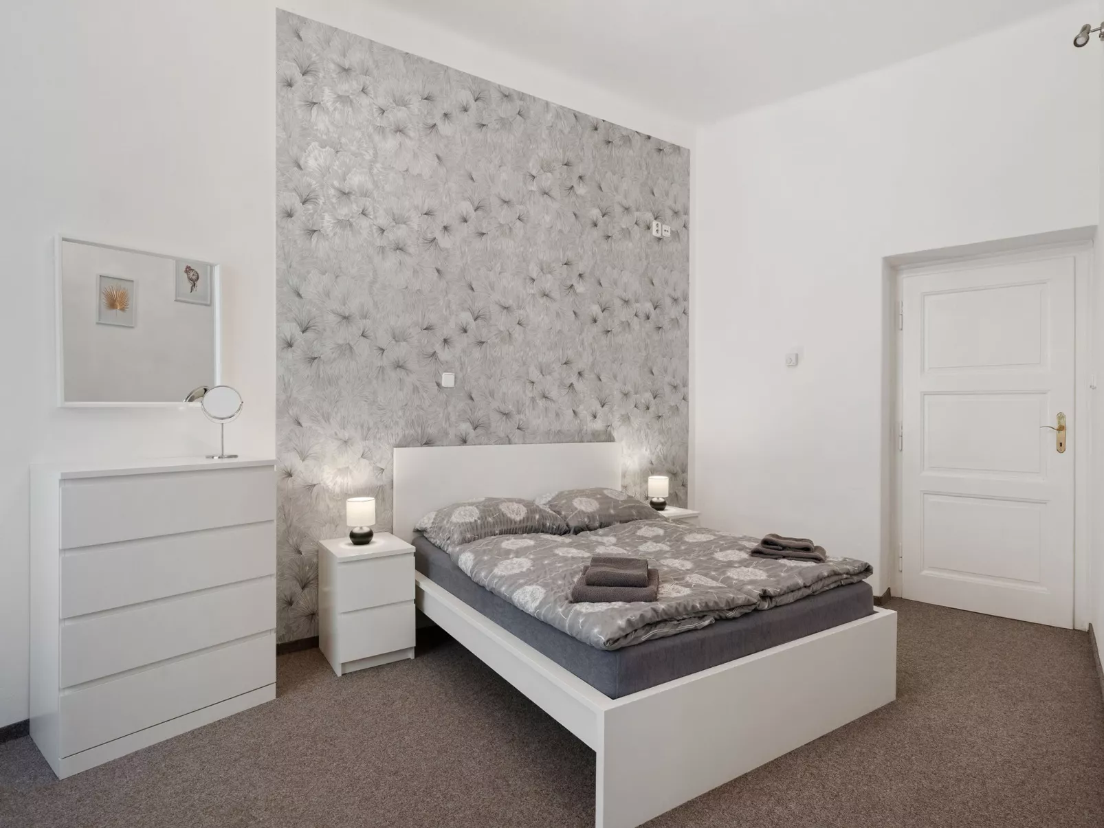 Old Town home-Binnen