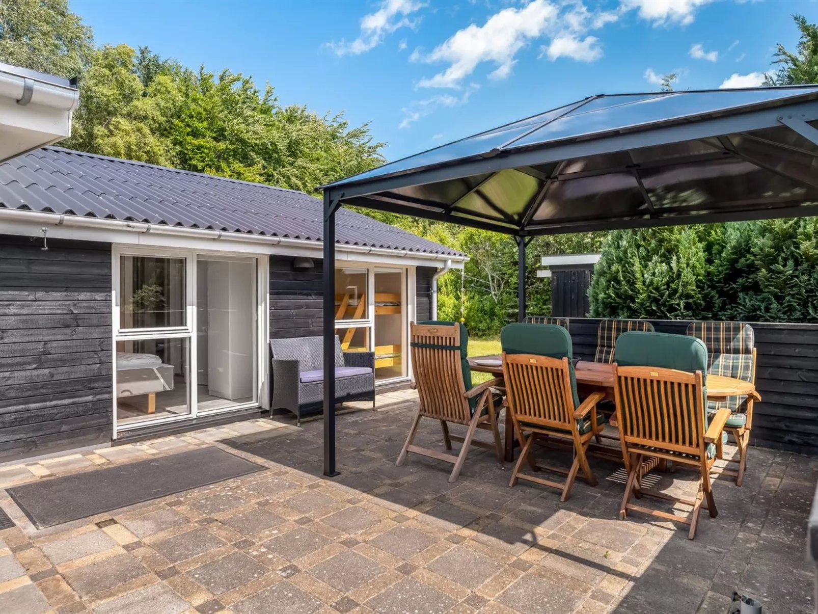 "Tellervo" -  from the sea-Buiten