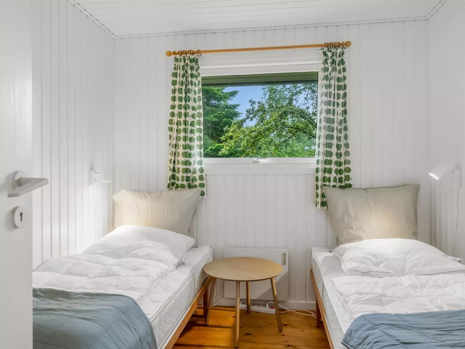 "Ivar" -  from the sea-Binnen