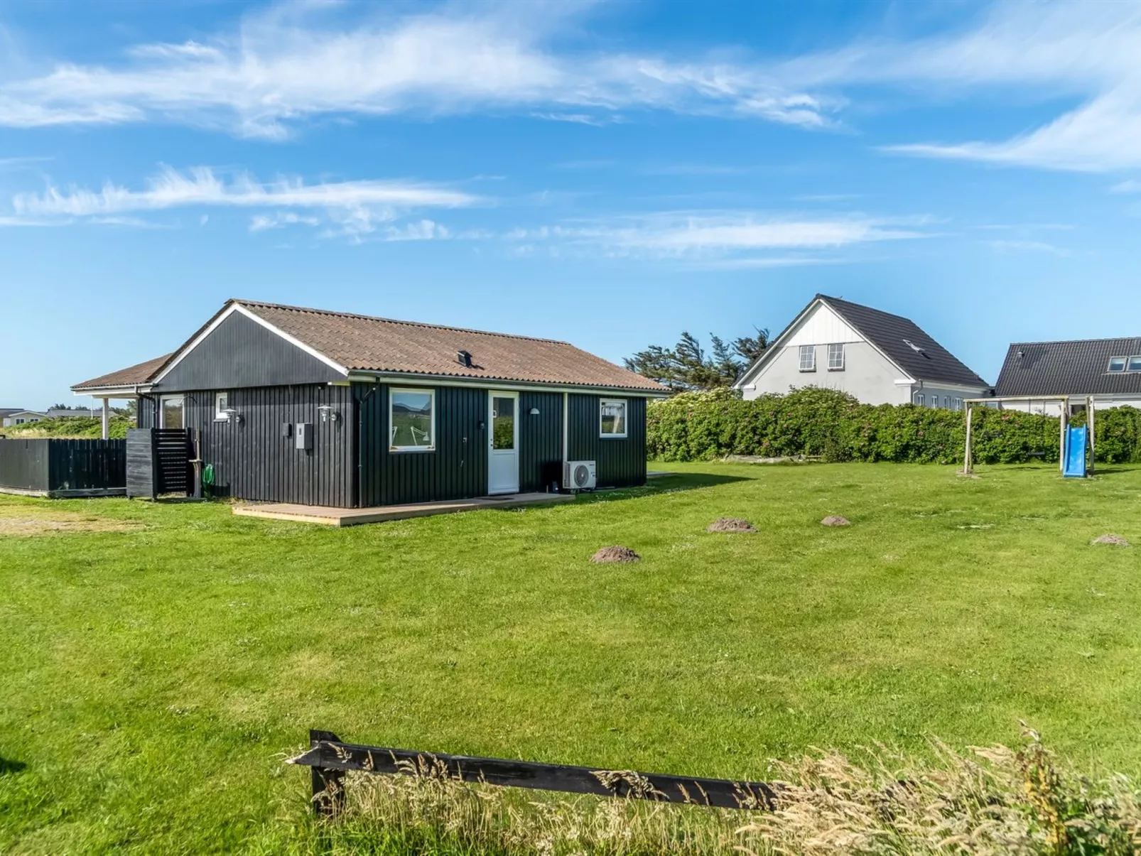 "Leonard" - 130m from the sea-Buiten