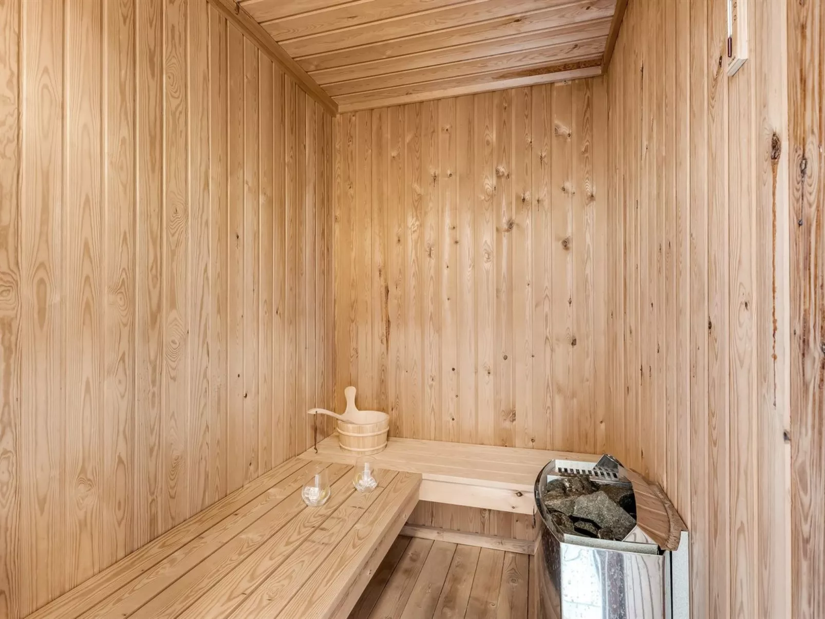 "Rathulf" - 700m from the sea-Binnen