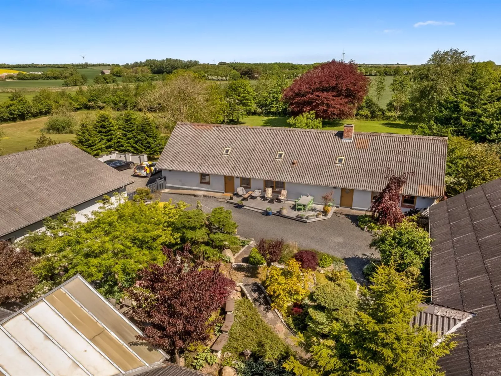 "Elia" - 5km to the fjord-Buiten