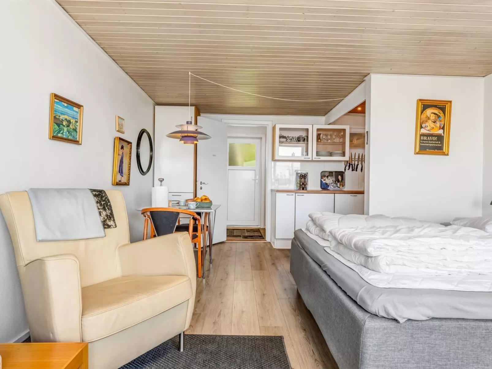 "Sibyll" - 2km from the sea-Binnen