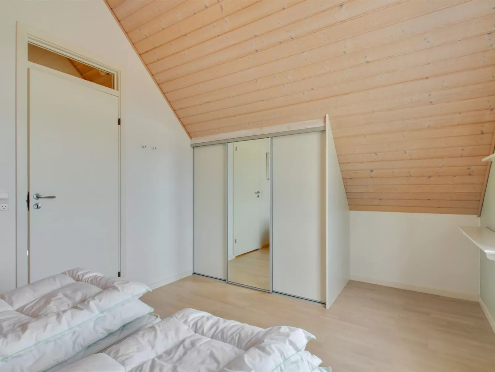 "Lucjan" - 800m from the sea-Binnen