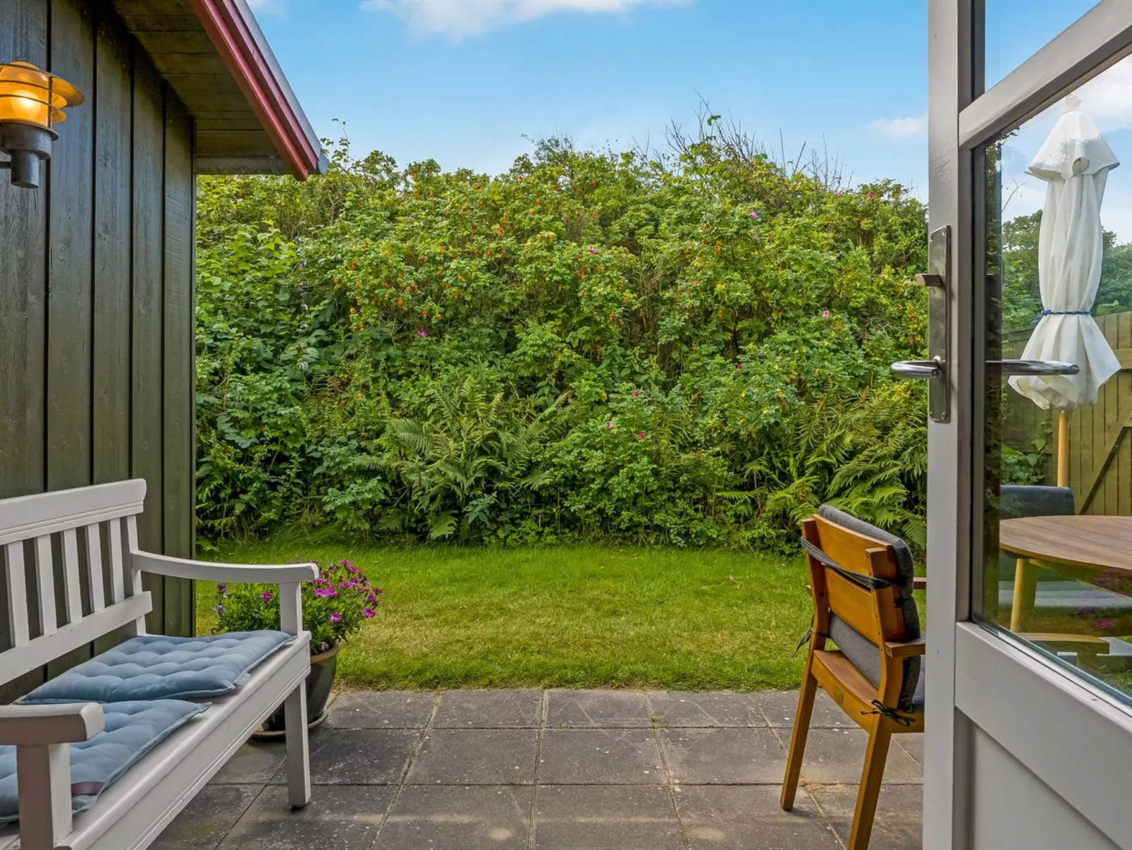 "Nikolce" - 500m from the sea-Buiten