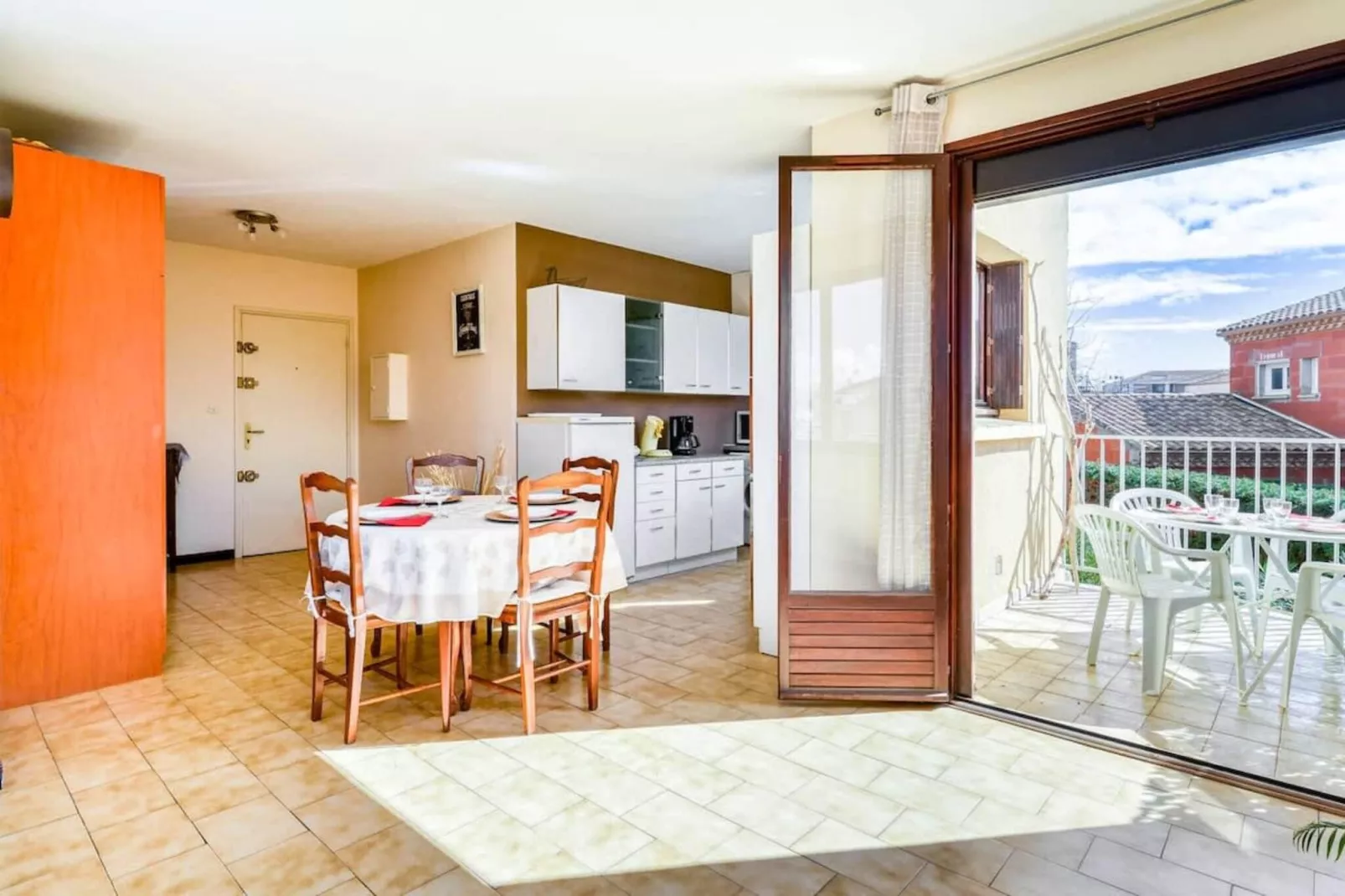 41 T2 spacieux et-Eetkamer